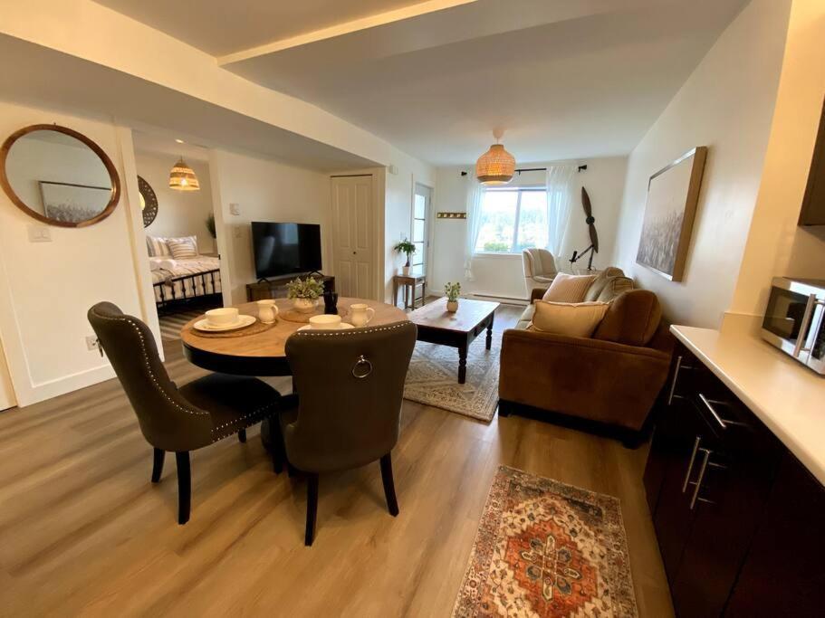 Cozy Lakeview Suite Victoria Ngoại thất bức ảnh